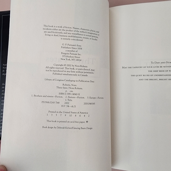 Nora Roberts "Three Fates" Hardback Book - Picture 7 of 7